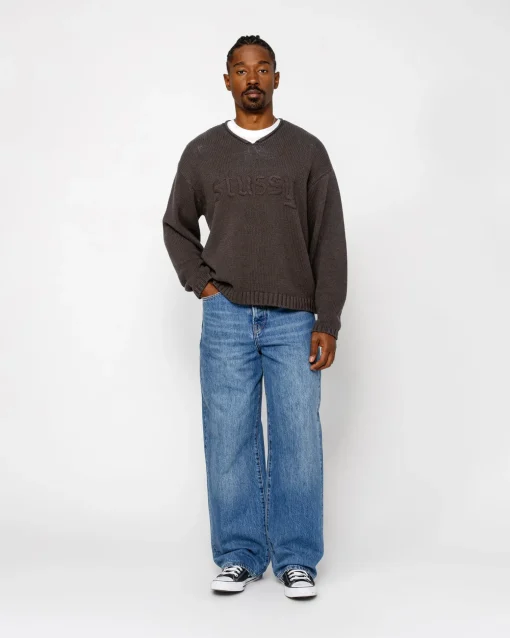 EMBROIDERED V-NECK LOGO SWEATER