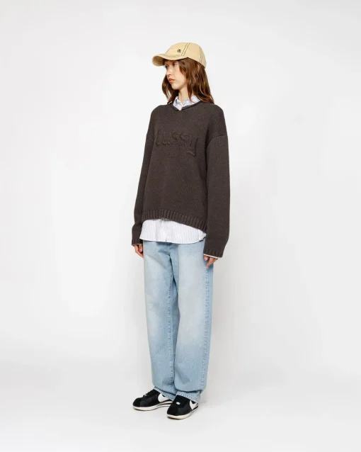 EMBROIDERED V-NECK LOGO SWEATER